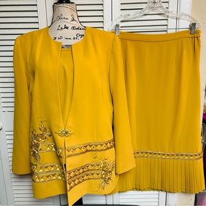 Carissimo Plus Size Skirt Suit
